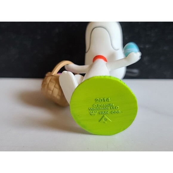 Hallmark PEANUTS Snoopy Easter Bunny "It's the Easter Beagle!" Hanging Ornament - Picture 6 of 10